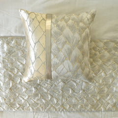Spinzar - Jacquard Ivory & Gold Decorative Bed Runner and Pillow Cover