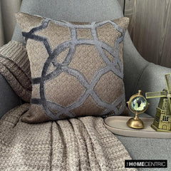 Ashen Interlock - Gray Velvet Throw Pillow Cover