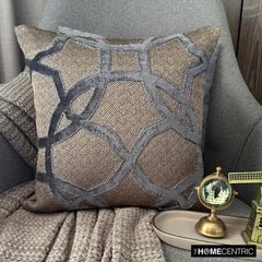 Ashen Interlock - Gray Velvet Throw Pillow Cover