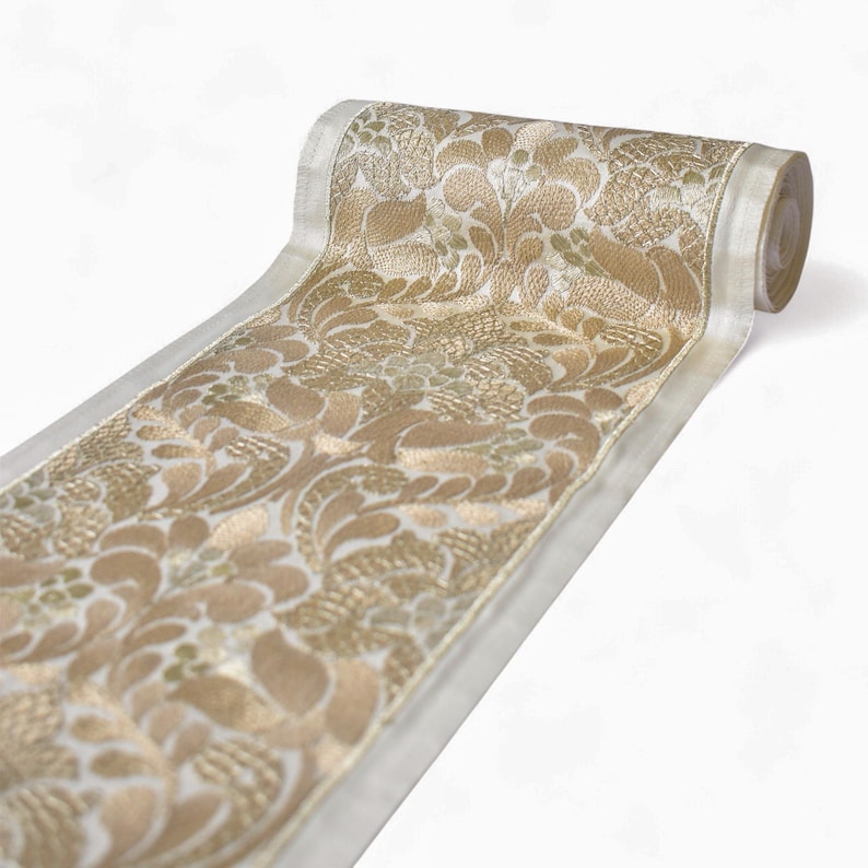 Baroque-Inspired Scroll work Border in Champagne Gold