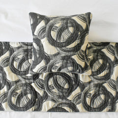 Circlewise - Jacquard Black Decorative Bed Runner and Pillow Cover