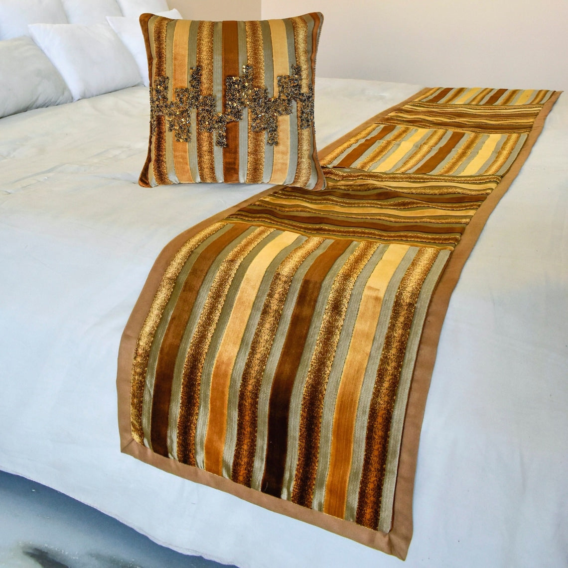 Streamlined Decorative Bed Runner and Pillow Cover