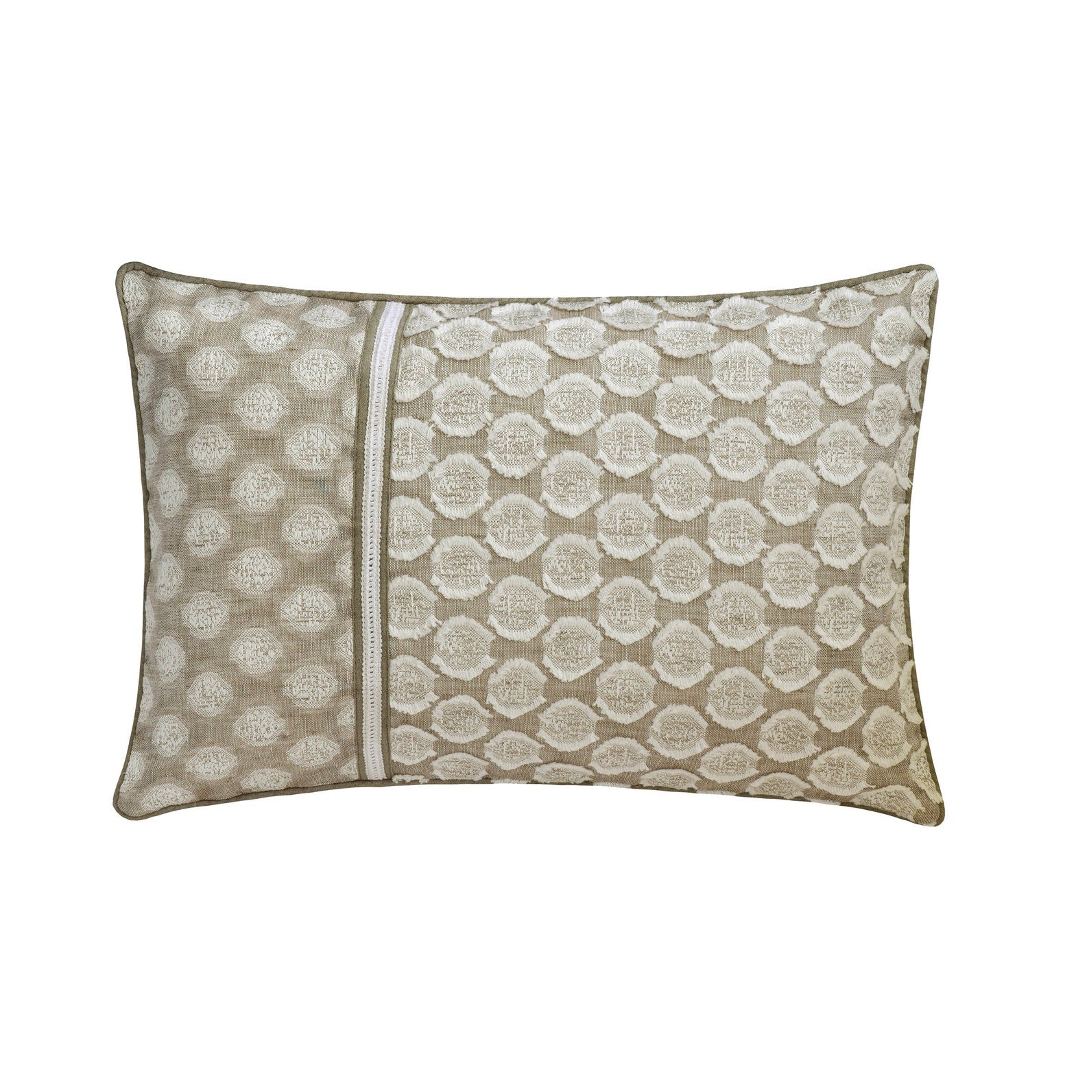 Chiqueta Lumbar Pillow Cover