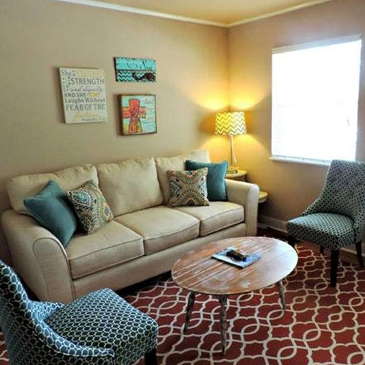 Five Handy Tips For Decorating With Pillows