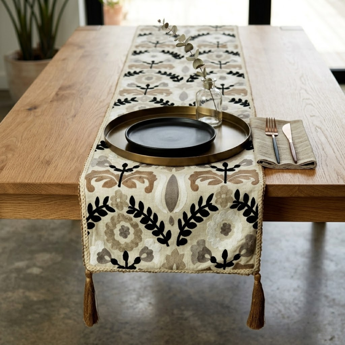 Atushi - Beige Linen Decorative Table Runner