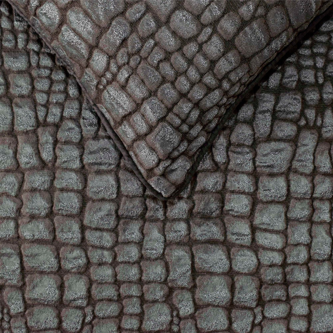Animal Mystery Decorative Bed Runner and Pillow Cover