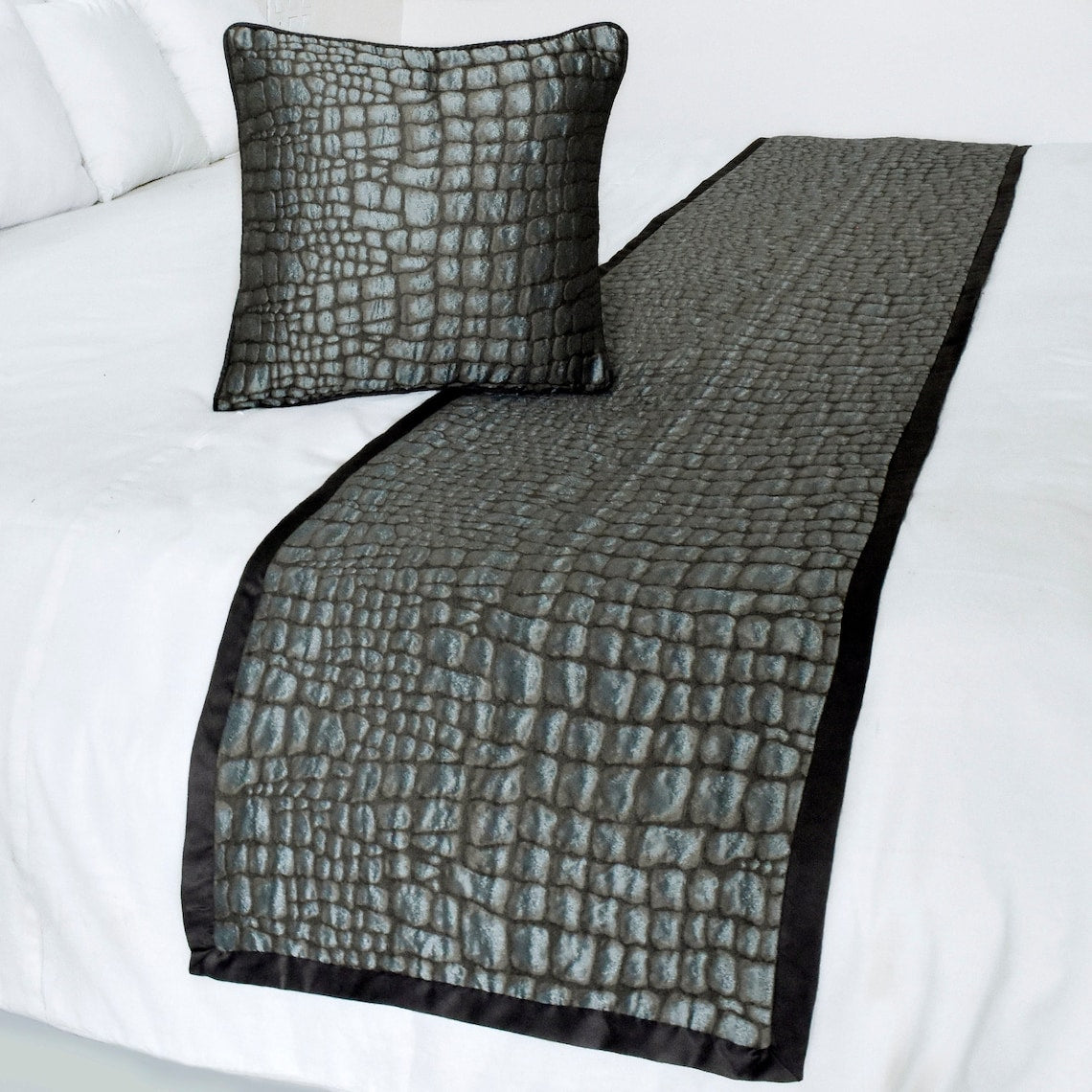 Animal Mystery Decorative Bed Runner and Pillow Cover