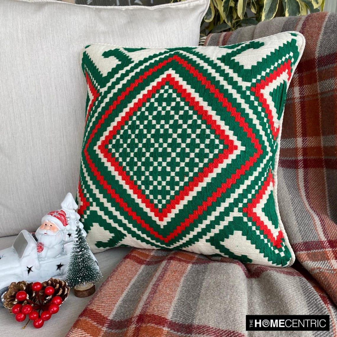 Moorish Noel - Red & Green Jacquard Decorative Throw Pillow Cover