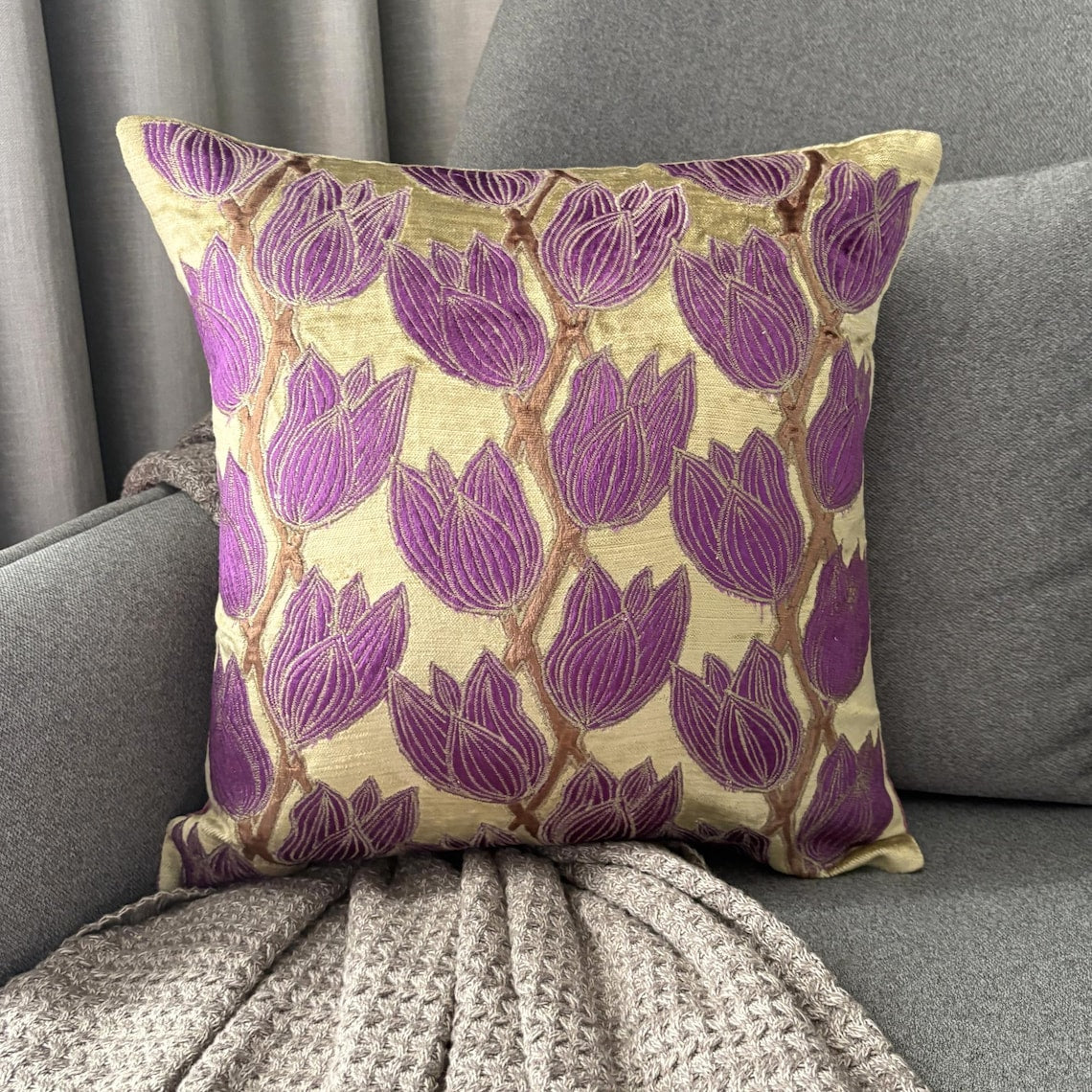 Tulip Around Throw Pillow Cover