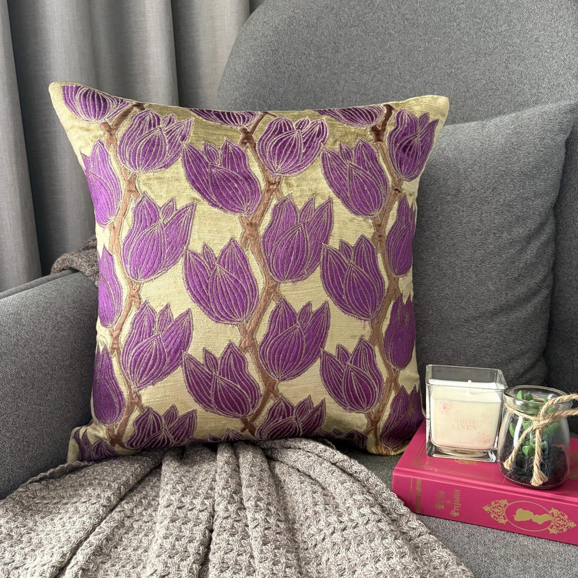 Tulip Around Throw Pillow Cover