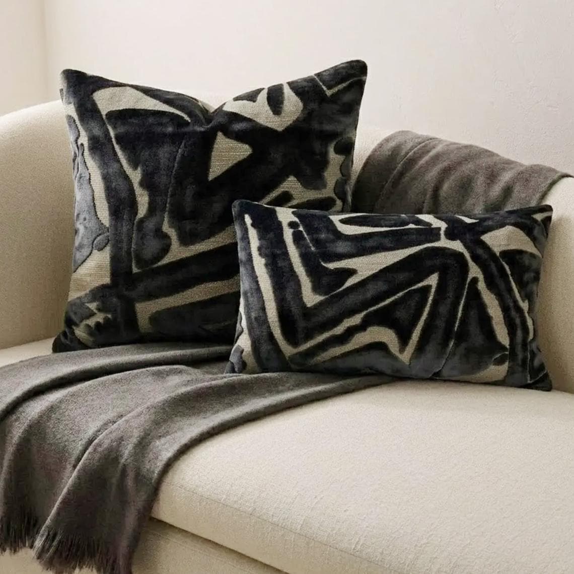 Charcoal Strokes Lumbar Lumbar Pillow Cover