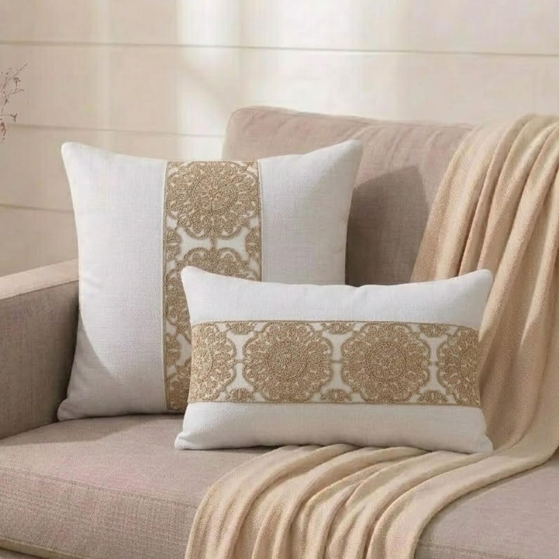 Ivora Mandala Lumbar Lumbar Pillow Cover