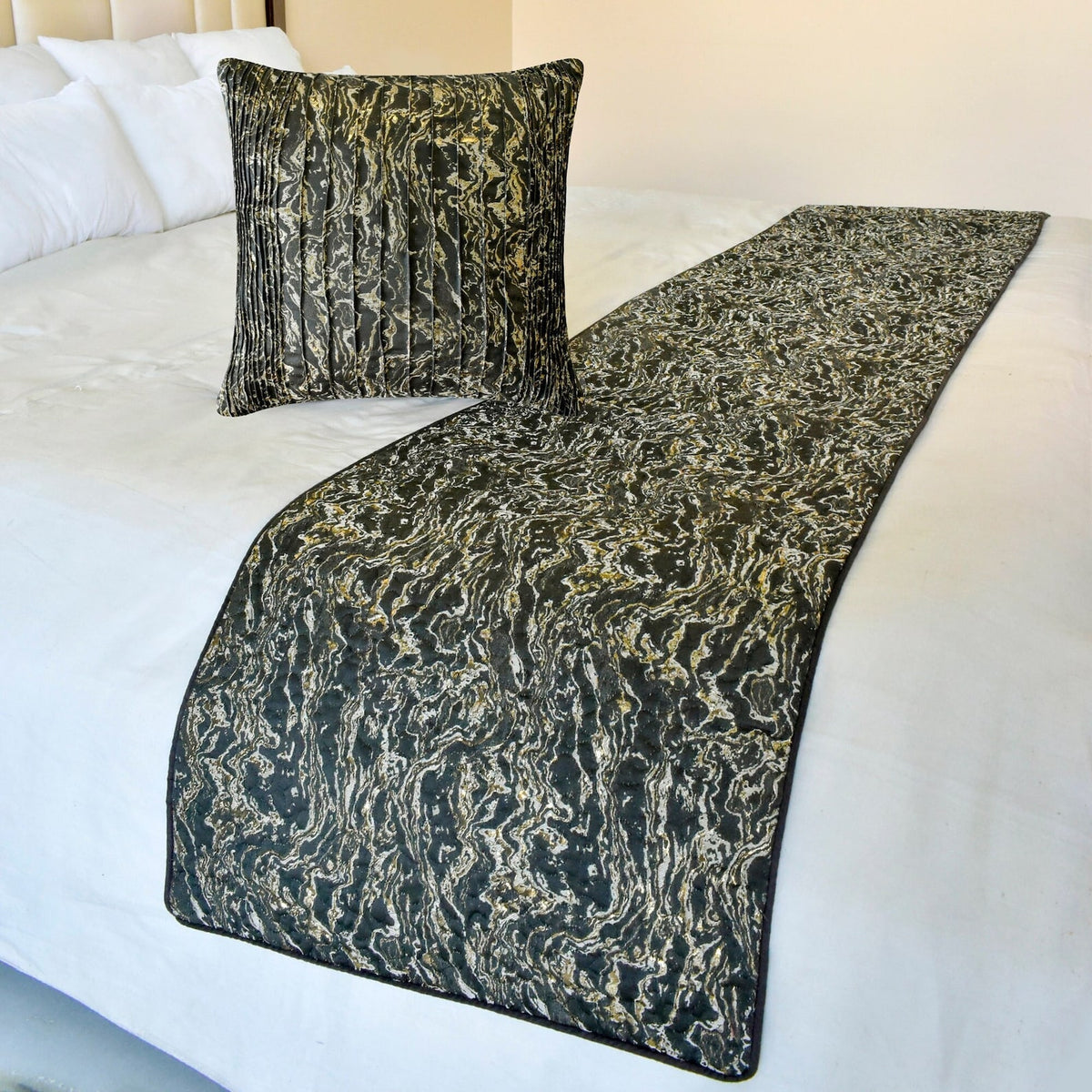 Stellaris Decorative Bed Runner and Pillow Cover