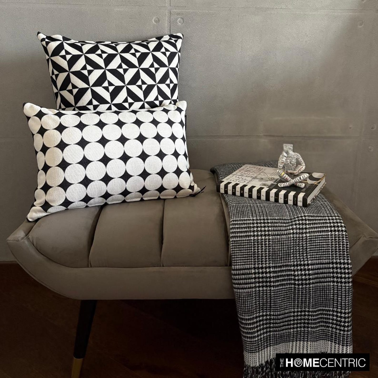 Mono Illusion - Black And White Cotton Throw Pillow Cover