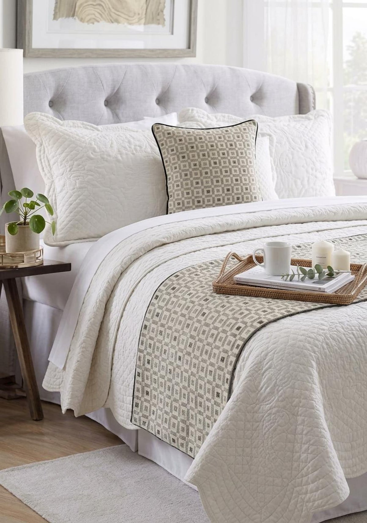 The Brick Effect Decorative Bed Runner and Pillow Cover