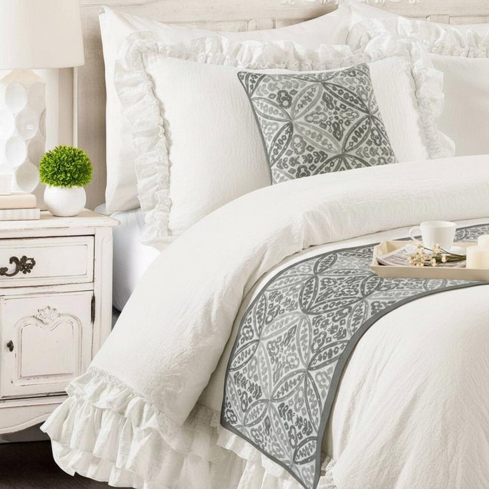 Meryem Decorative Bed Runner and Pillow Cover