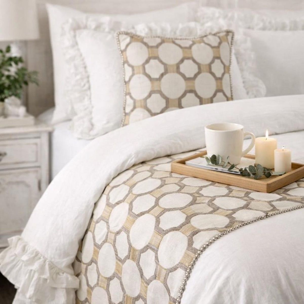 Threaded Geometry Decorative Bed Runner and Pillow Cover