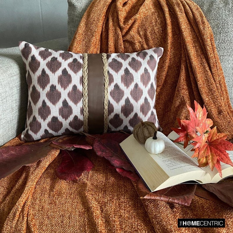 Woodland Comfort - Brown Jacquard Decorative Lumbar  Pillow Cover