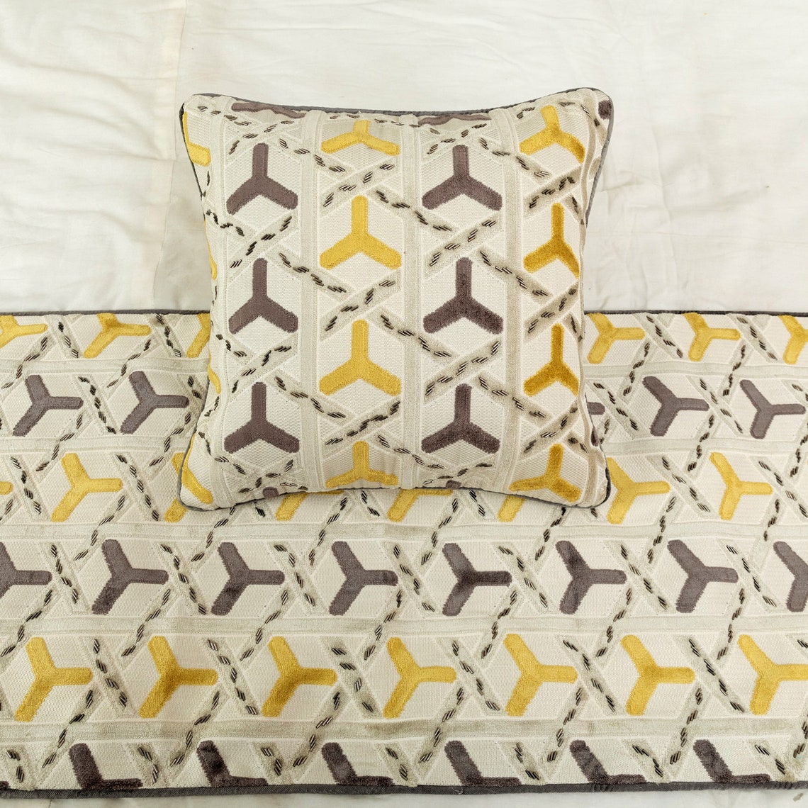 Tripod Decorative Bed Runner and Pillow Cover