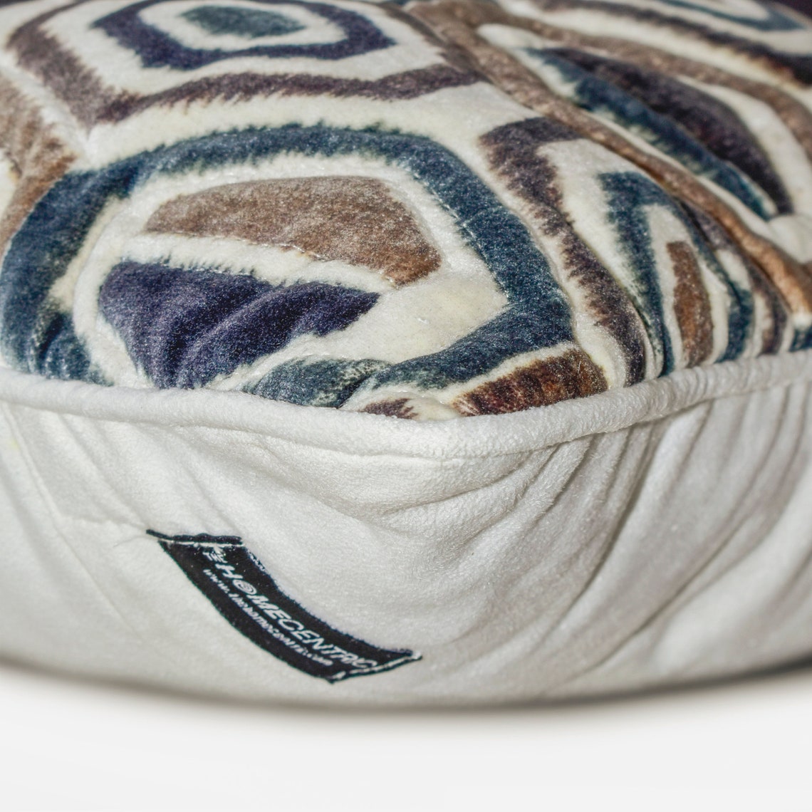 Half Tone Throw Pillow Cover