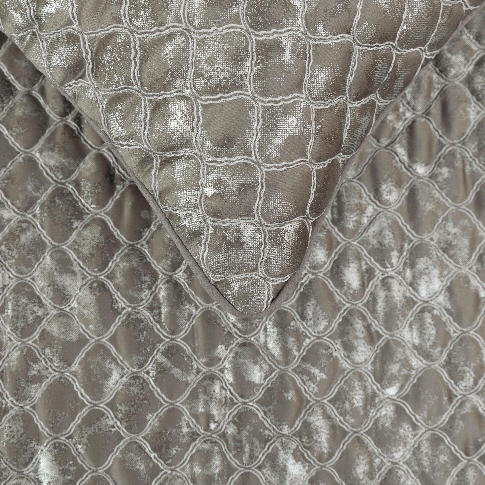 Jumanah Decorative Bed Runner and Pillow Cover