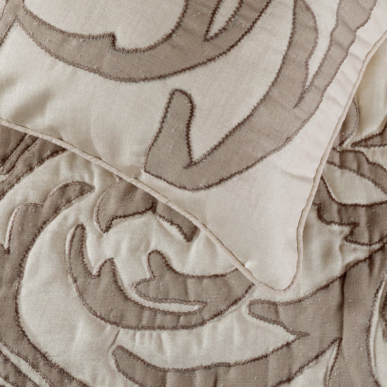 Pretty Dainty - Ivory & Beige Linen Decorative Bed Runner and Pillow Cover