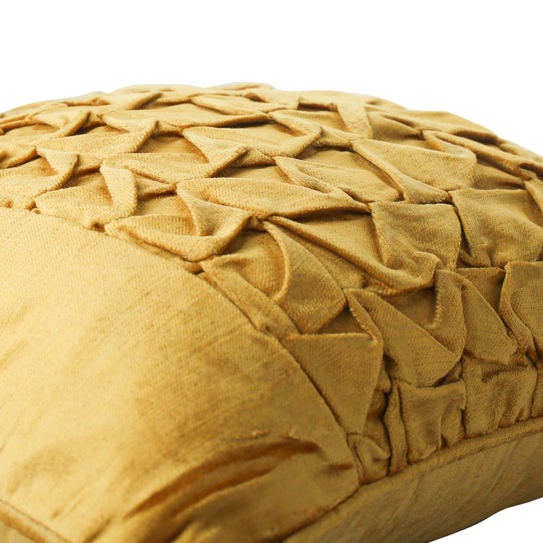 Gold Knots - Gold Velvet Throw Pillow Cover
