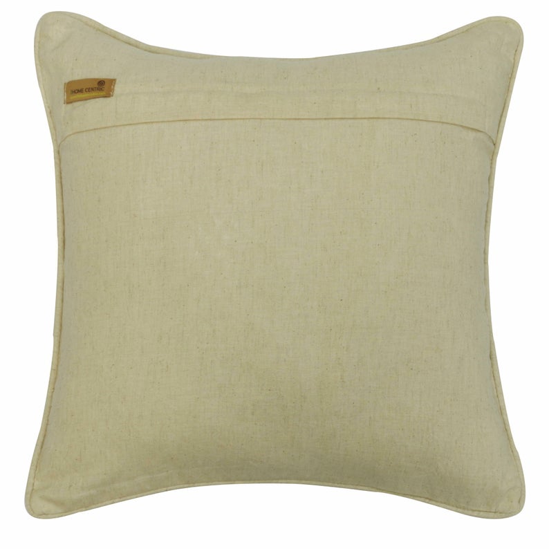 Pearl Deeds Throw Pillow Cover